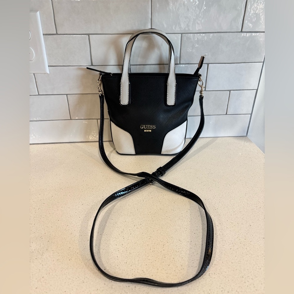 GUESS women's small satchel crossbody bag Purse Black White EUC - Picture 2 of 10